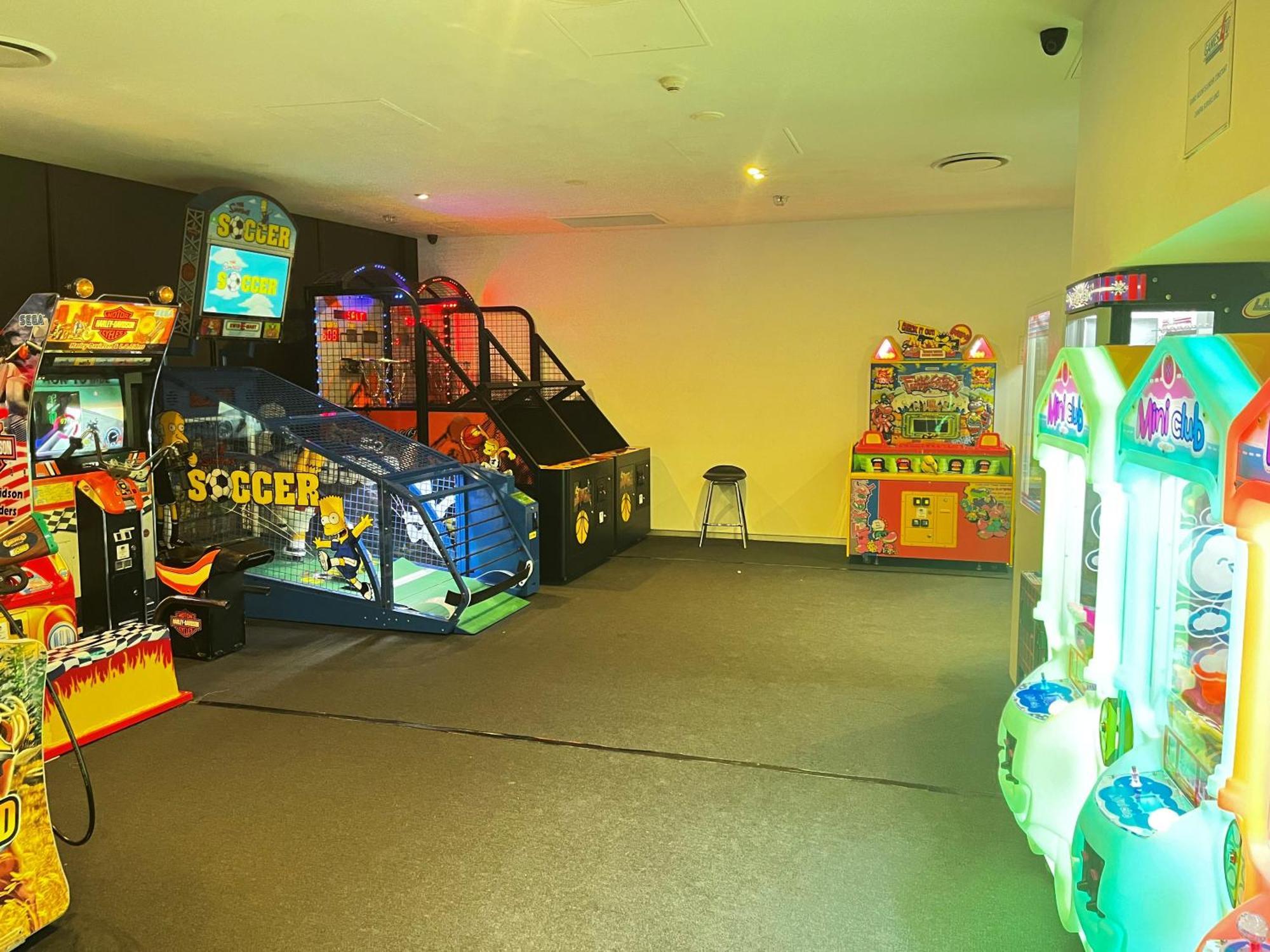 Circle On Cavil Holidays Gold Coast Extérieur photo