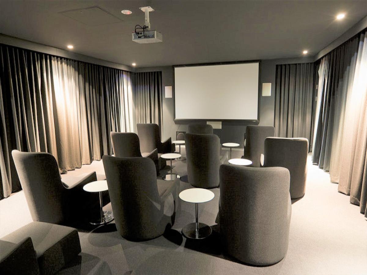 Circle On Cavil Holidays Gold Coast Extérieur photo