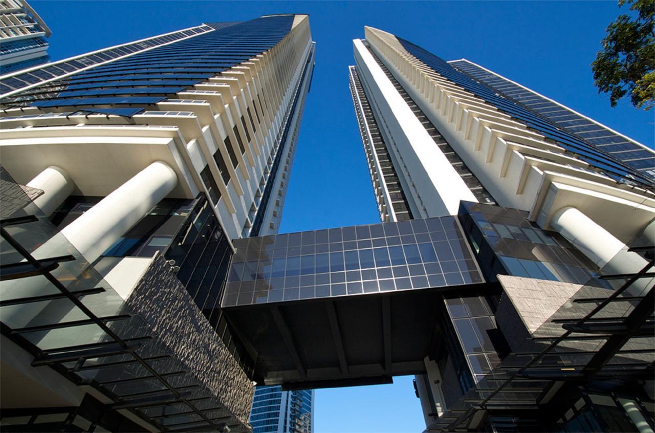 Circle On Cavil Holidays Gold Coast Extérieur photo
